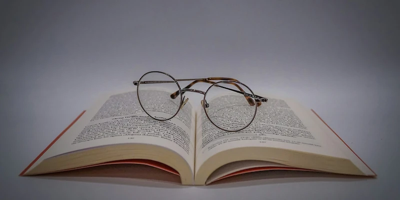 #stayhome and keep readin’. Photo by Ugur Peker, Unsplash.