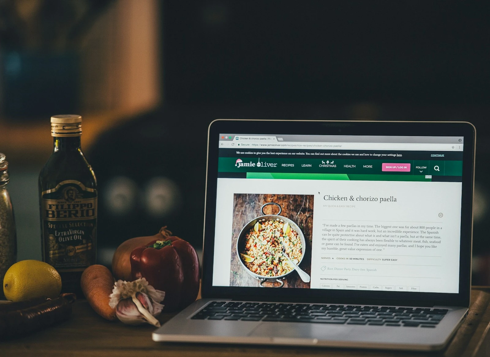 Cooking Paella - Jamie Oliver Recipe. Photo by Annie Spratt, Unsplash.
